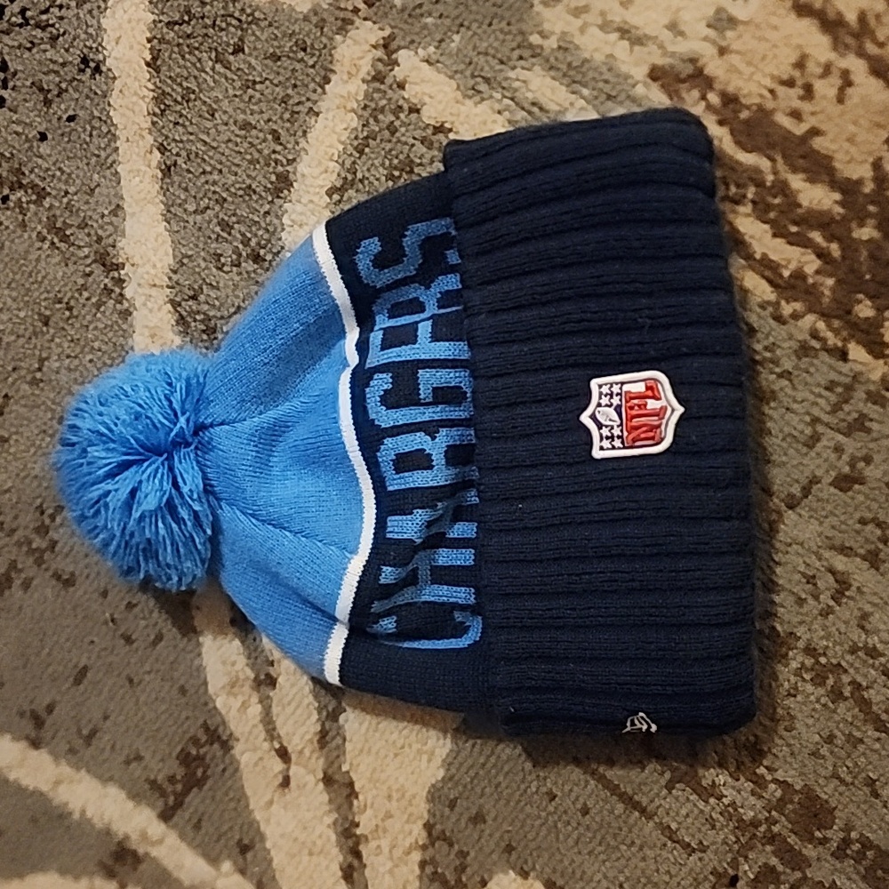NWOT Chargers BEANIE with pom